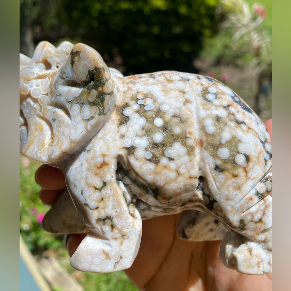 White and Green Orbicular Jasper Elephant Carving - Picture 9 of 13